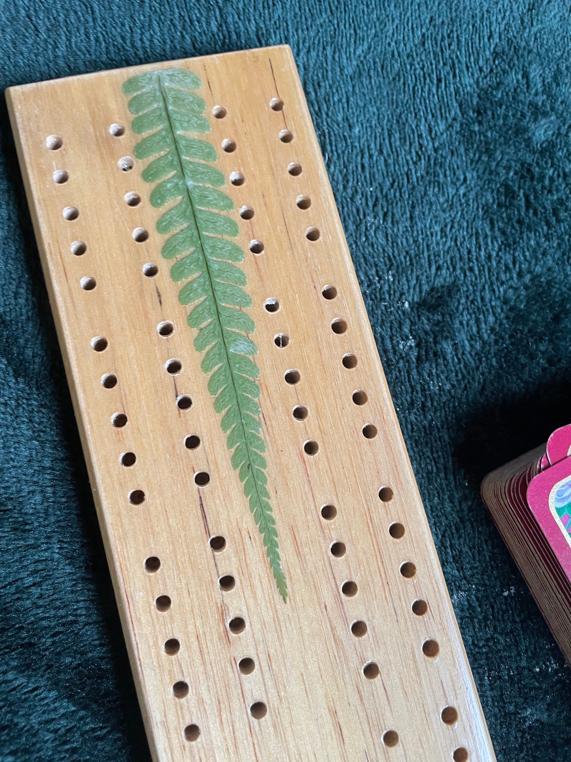 Handmade cribbage board with real fern leaves - shabby chic cottagecore goblincore unique nature lover card game