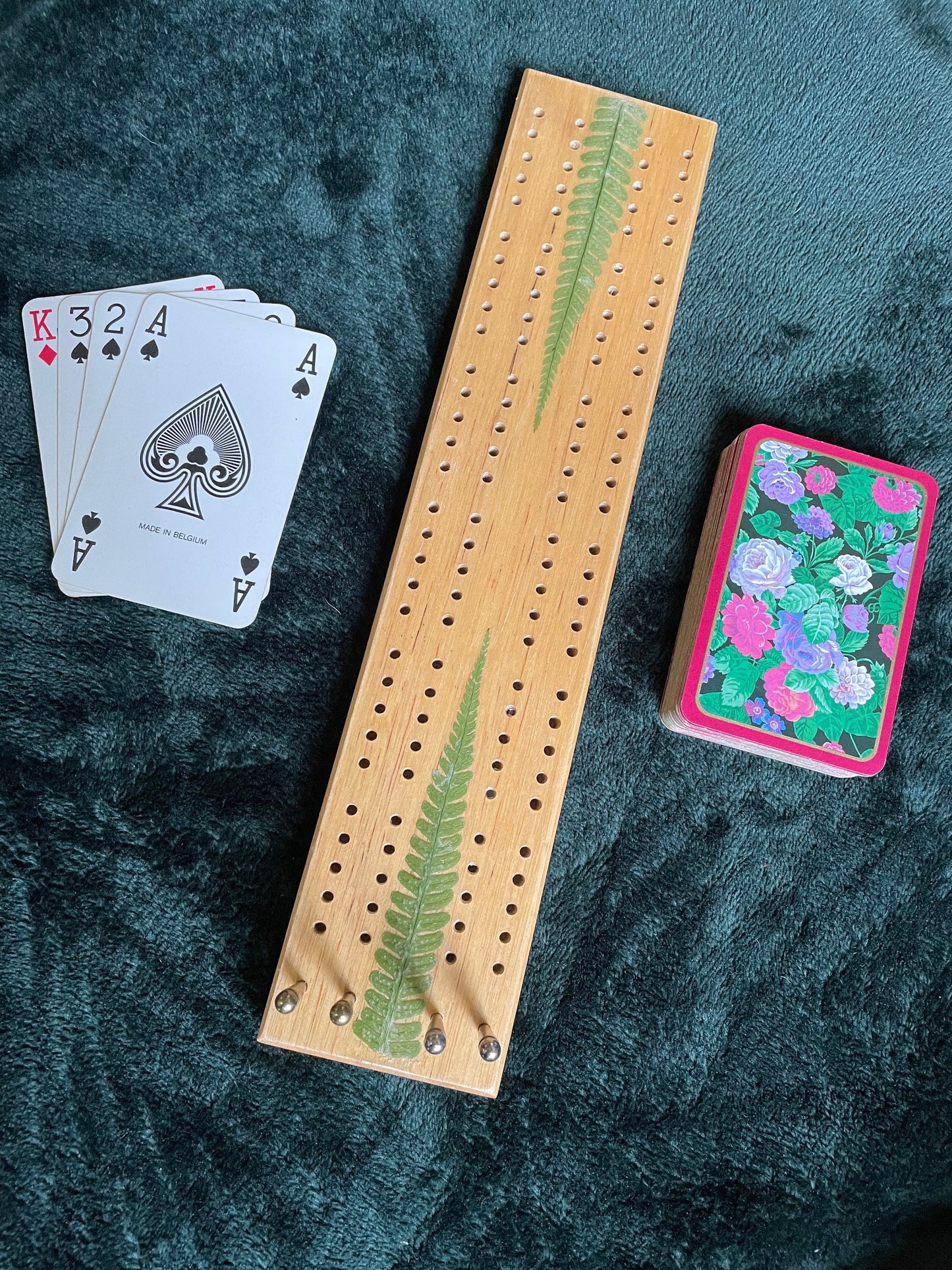 Handmade cribbage board with real fern leaves - shabby chic cottagecore goblincore unique nature lover card game