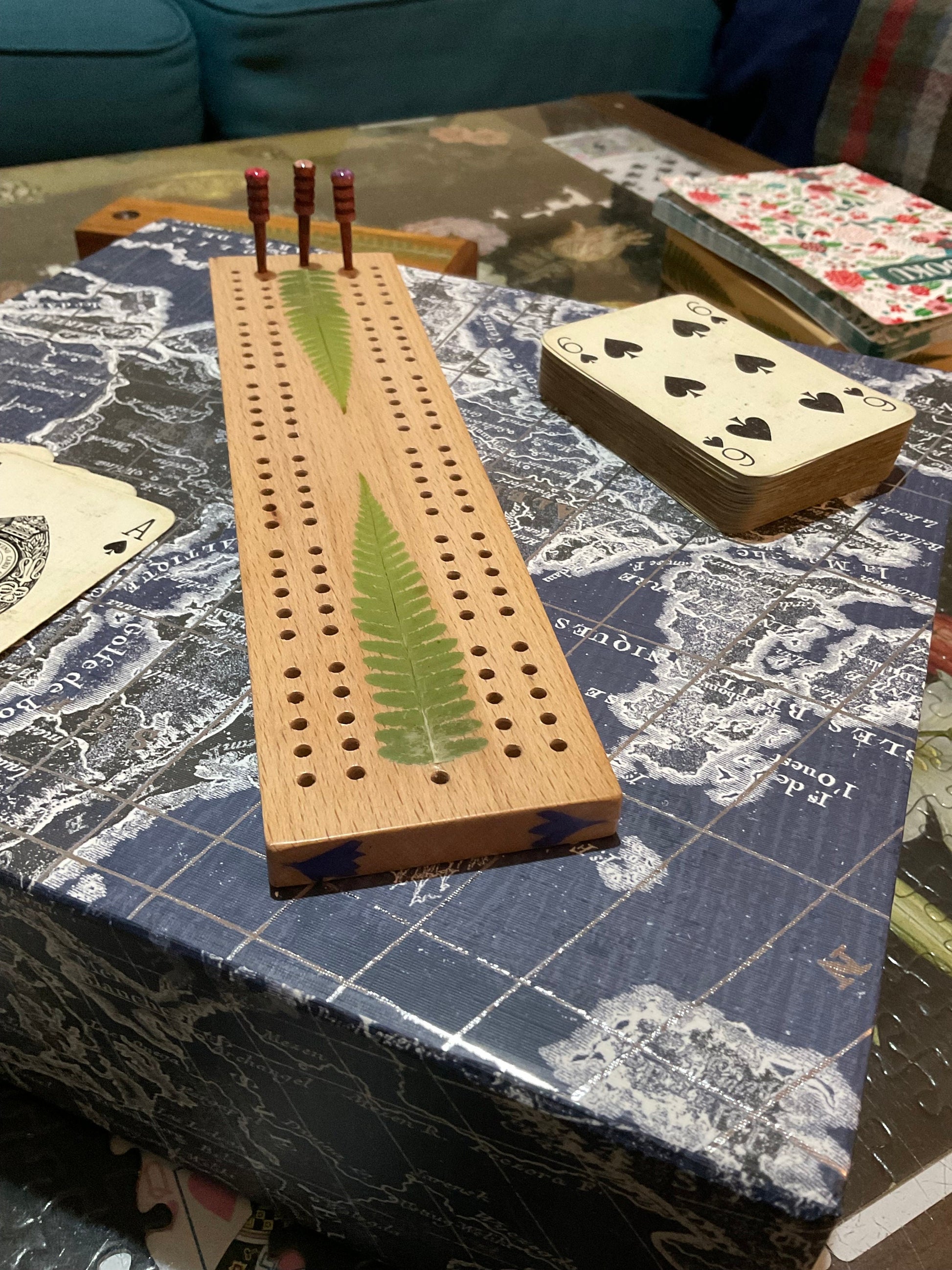 Cribbage board with real fern leaves and blossom flowers - shabby chic cottagecore goblincore unique nature handmade